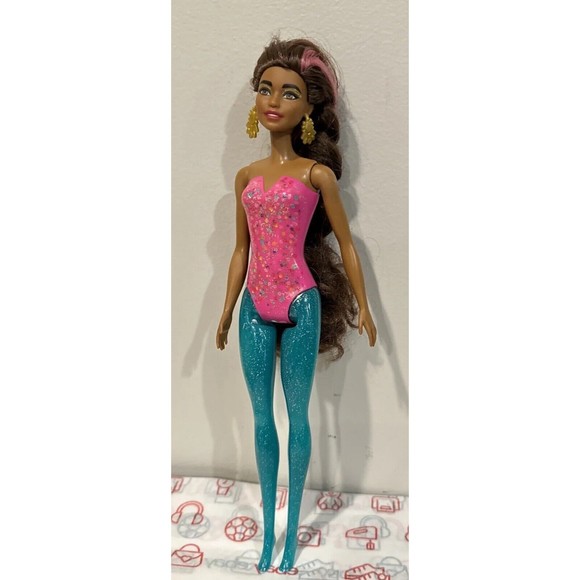 Barbie Color Reveal Doll - Picture 1 of 7